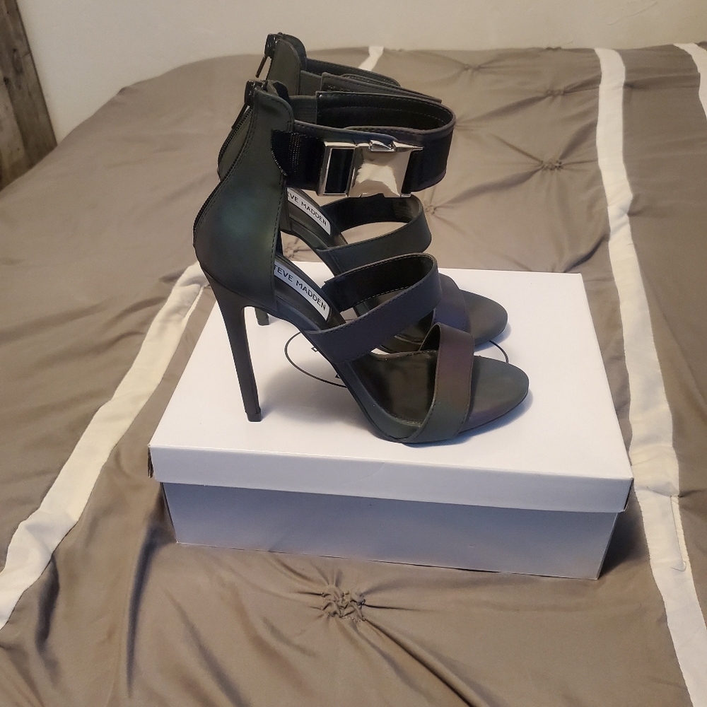 Steve Madden metallic heels size 8.5